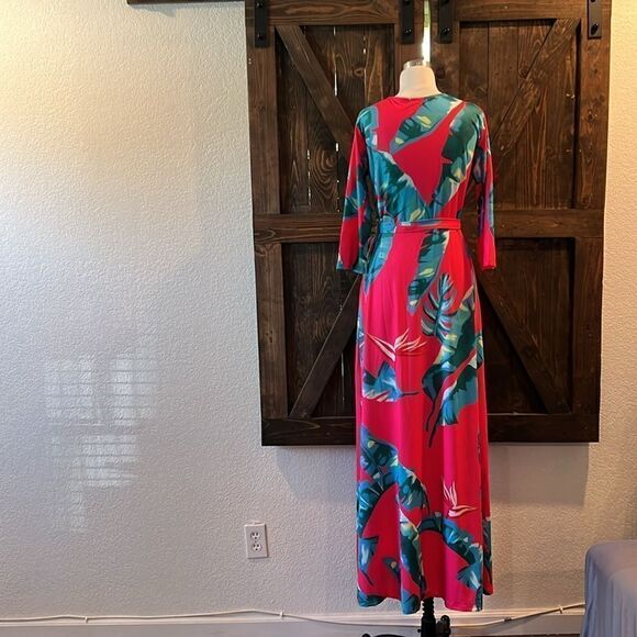 Short Sleeve Long V-Neck long Floral Maxi Dress Medium - Picture 8 of 16
